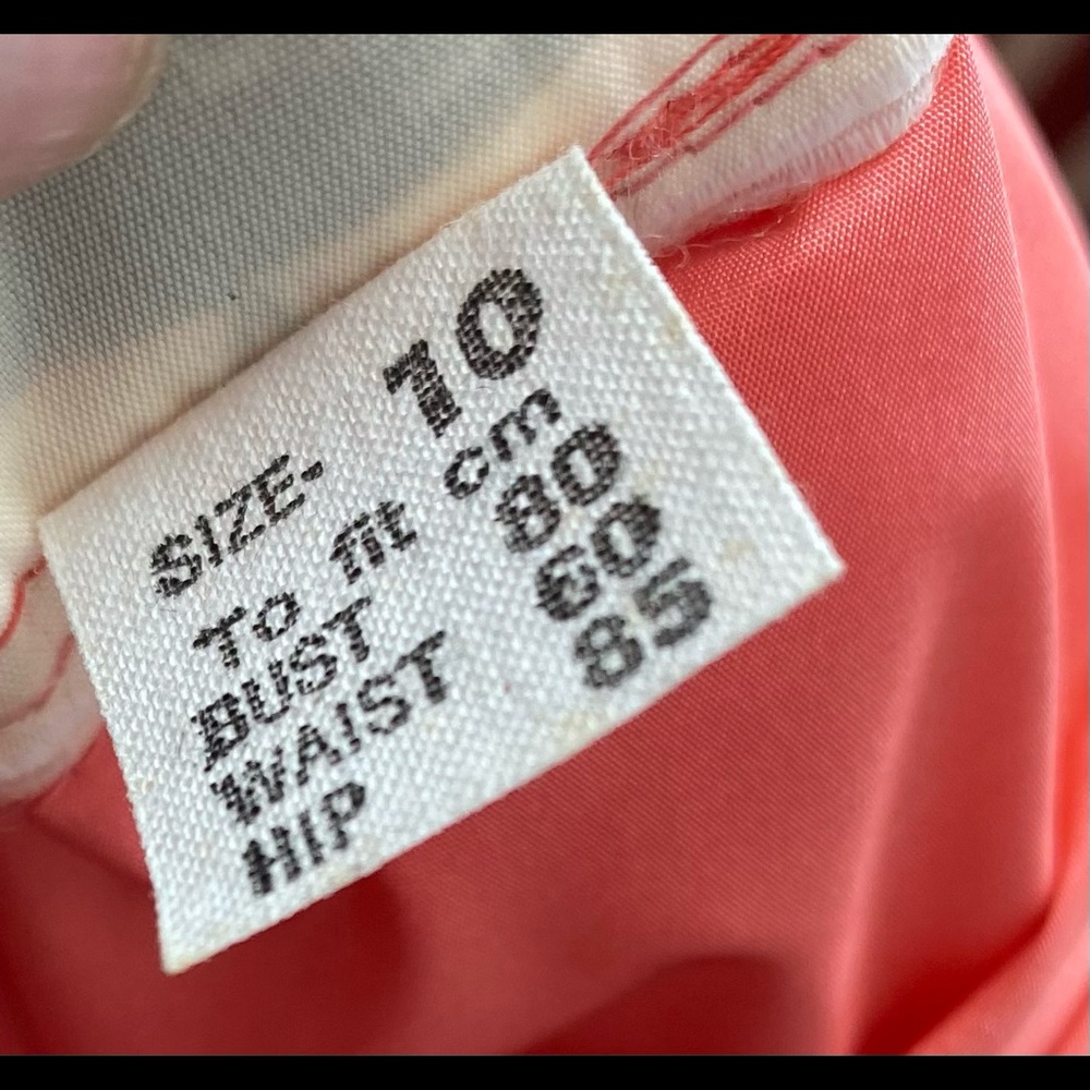 George Gross peach firm satin top with chiffon ruffles size 10 in as new cond. - Picture 5 of 5